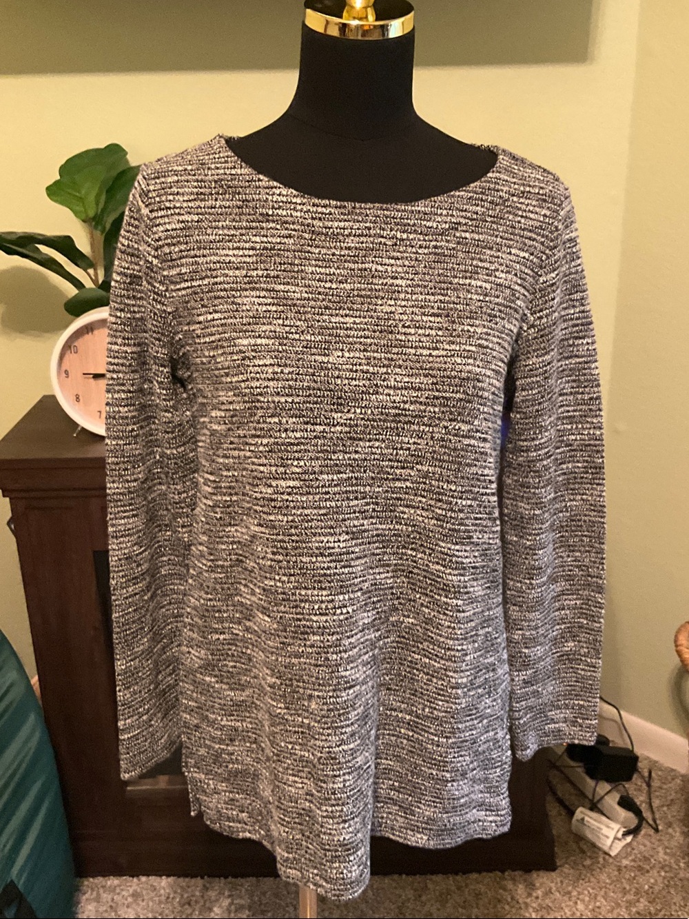 Women’s Size Small Loft Textured Sweater, Super Cute!